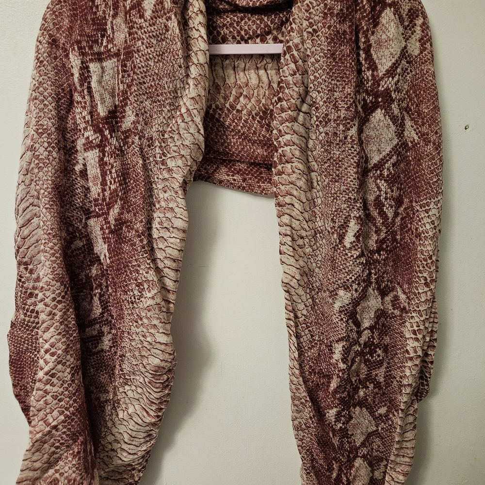 Snakeskin Patterned Linen Scarf